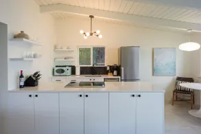 Romantic Oceanfront Getaway/Hot tub/Chef Kitchen - Image 4