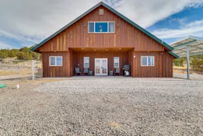 3 Mi to Trails: Secluded Eagar Cabin w/ Mtn Views! - Image 2
