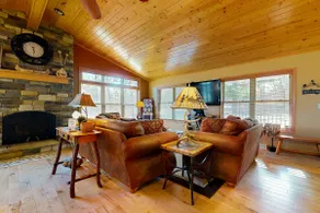 Pool & Beach Access! 'Lake Arrowhead Hideaway' - Image 4