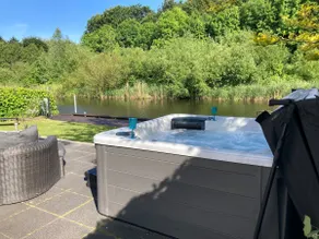 Scandinavisch Nr. 221 | 8 Pers. Jacuzzi - Image 2