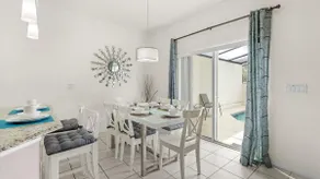Spacious Family Townhouse Sleeps 8 - Image 4