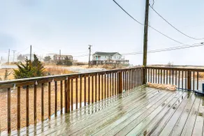 Walk to Beaches & Marina: Fortescue Hideaway - Image 3