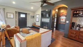 Luxury Home PIA Heights Spa Bath - Image 2