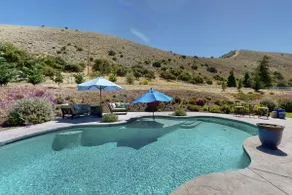 Mountain-View Backyard Oasis! King City Getaway - Image 2
