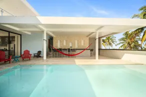 Exclusive Beachfront Escape | Modern Design, Pool & Fast WiFi - Image 4