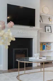 35 Hamptons Luxury Escape Family Home Sleeps9 - Image 3