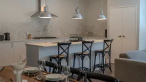 35 Hamptons Luxury Escape Family Home Sleeps9 - Image 2