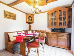 Holiday home between ski resorts and mountains - Image 3