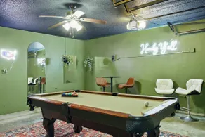 4-BD/2.5-BA Tropical Pool Oasis with a Game Room - Image 4