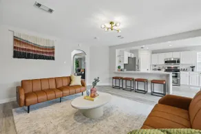 4-BD/2.5-BA Tropical Pool Oasis with a Game Room - Image 5