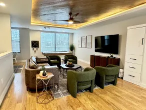 Urban Overlook - Northshore Luxury Prime Location - Image 2