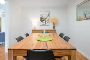 Langdon Hideaway | Three Queens | Walk to CBD - Image 2
