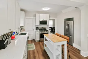Fenced Yard w/ Deck in DT Libertyville near Base! - Image 3