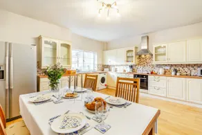 3 Bed in Bunny oc-n30632 - Image 2