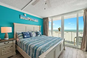 Beachfront Studio in Treasure Island - Image 5