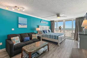 Beachfront Studio in Treasure Island - Image 2