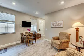 7 Mi to Folsom Lake: Sacramento Area Apartment - Image 5