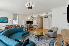 The Baronne Suite: Sophisticated Suite near French - Image 2