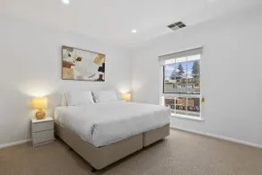 Coastal 3-Bed House with BBQ and Private Courtyard - Image 3
