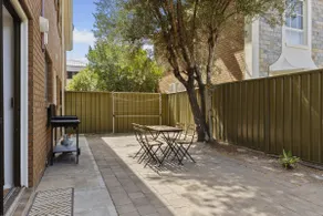 Coastal 3-Bed House with BBQ and Private Courtyard - Image 5