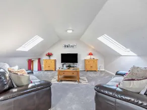 2 Bed in Holsworthy oc-00813 - Image 4