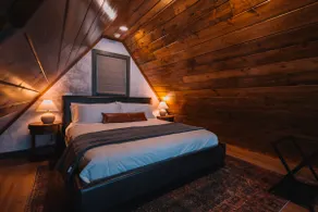 Edinburgh Escape | Hot Tub, Sauna + Fire Pit - Image 4