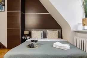 Lumina I 2-room Apartment with Balcony I near the Old Town - Image 4