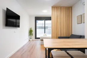 Renovated apartment with temporary rental garage - Image 2