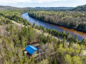 Le Shack Chic Chalet by Escapades Tremblant - Image 2