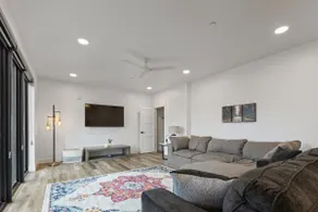 Stunning Penthouse Breathtaking Water Views 302 - Image 4