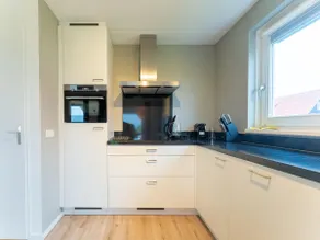 Maison de vacances moderne avec sauna en bord de mer - Image 4
