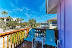 The Magic Dolphin A, great Holmes Beach location, steps to gulf beaches - Image 5