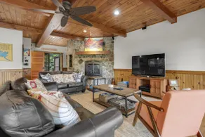 Luxury Lakeview Retreat | Game Room | Winni - Image 2