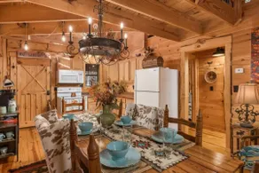 HotTub & Firepit, Canopy Woods - 2 Beautiful homes - Image 3