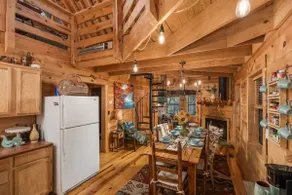 Falcon Lodge - Hot Tub, fire pit & games! Family - Image 2