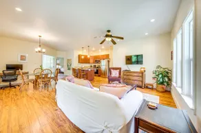 Beach Gear Provided! Lush, Quiet Hawaiian Hideaway - Image 5