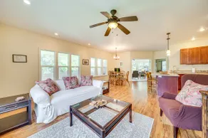 Beach Gear Provided! Lush, Quiet Hawaiian Hideaway - Image 4
