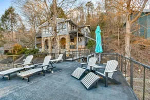 Hot Tub & Lakefront Deck: Cabin on Lake Lure - Image 2