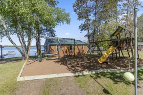 Perfect Lake Escape | Sleeps 14 | Water views! - Image 4