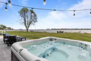 Lake Front|HotTub|Firepit|Grill| Sleeps 7! - Image 2