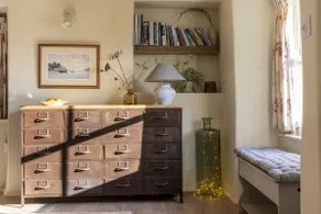 Beautiful cottage in Devon village near the sea - Image 5