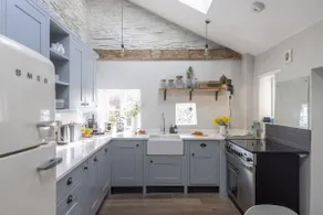 Beautiful cottage in Devon village near the sea - Image 2