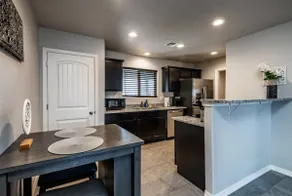 Freshly Built Stay | Quiet Area Near Golf & Dining - Image 4