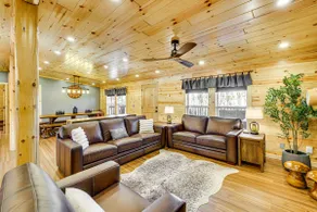 11 Mi to Marina on Lake Hamilton: Cabin Getaway - Image 4
