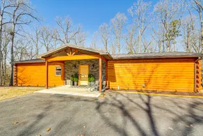 11 Mi to Marina on Lake Hamilton: Cabin Getaway - Image 2