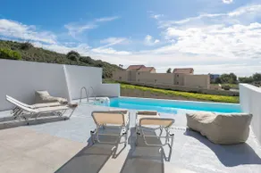 Mythos villa 9,pool,Walking distance to the beach - Image 3