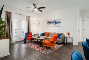 20 min DT Indy Radiant Vibes Spacious Extrabeds - Image 2
