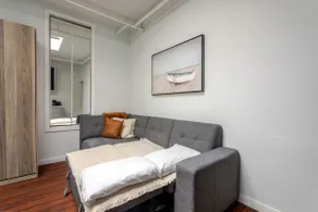 Bright & Stylish Mezzanine – Live on Bishop St - Image 5
