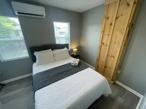 The Yale Townhouse- 2 BR - Image 4