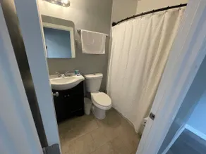 The Yale Townhouse- 2 BR - Image 5